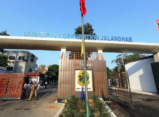नगर निगम जालंधर ने अवैध वाटर कनेक्शनों के खिलाफ अभियान चलाया है।
