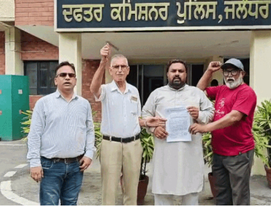 जालंधर में गायक जानी के खिलाफ शिकायत।