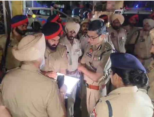 जालंधर CP का आधी रात औचक एक्शन, शहरभर के नाकों पर सुरक्षा व्यवस्था जांची; 250 पुलिस अफसरों-कर्मचारियों ने चलाया अभियान
