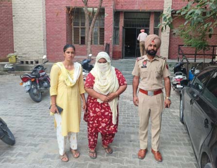 पुलिस ने नशा तस्कर महिला को गिरफ्तार कर जेल भेजा है।