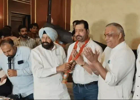जालंधर नॉर्थ के पूर्व AAP हलका इंचार्ज दिनेश ढल्ल ने BJP जॉइन की।