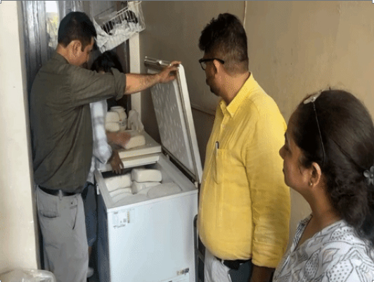 जालंधर में सेहत विभाग की टीम जांच करते हुए।